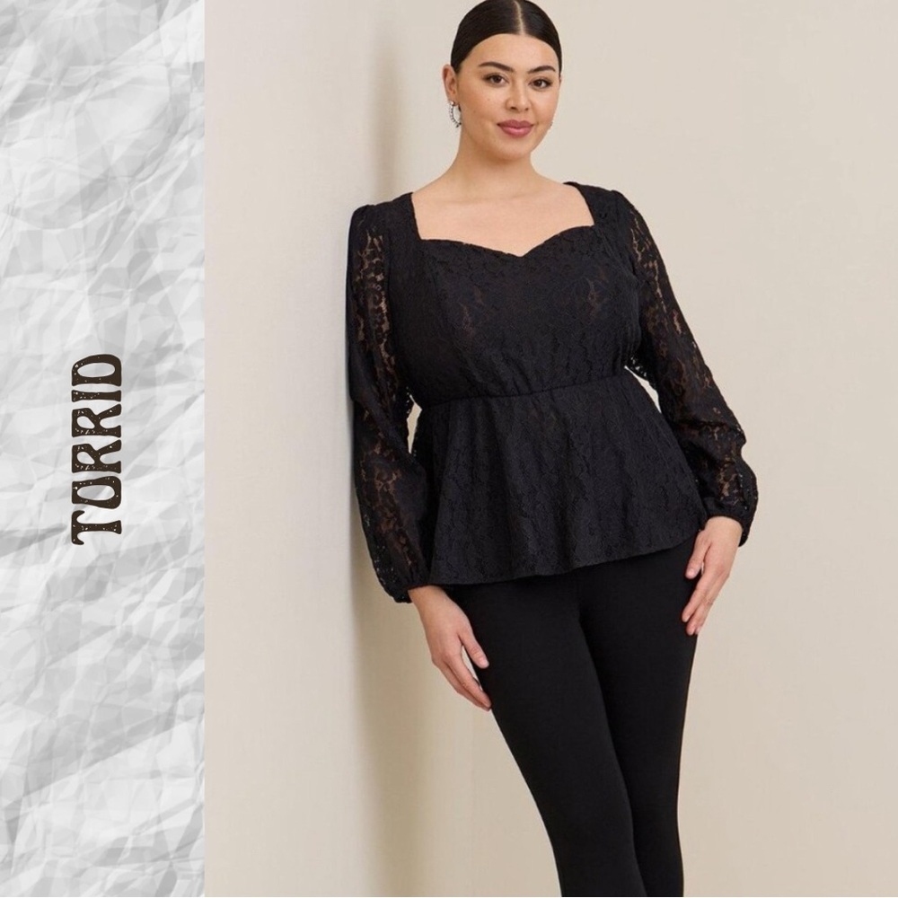 {Torrid} Peplum Lace Puff Sleeve Top